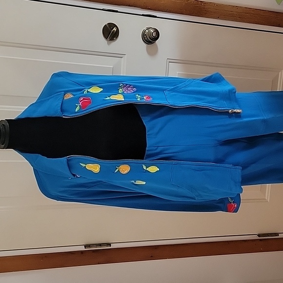 Bob Mackie - Picture 6 of 9